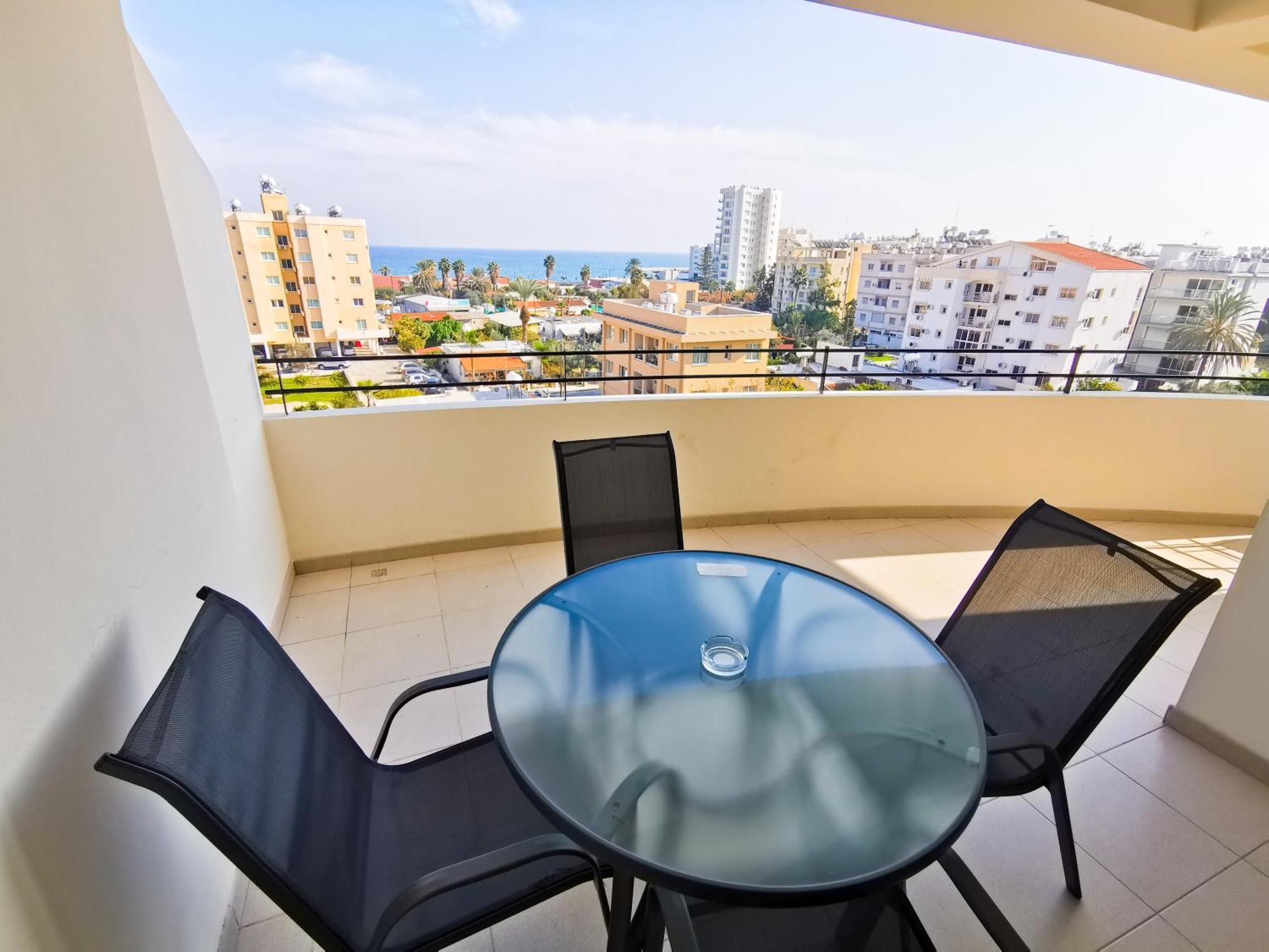 License To Chill Apartment 拉纳卡 外观 照片